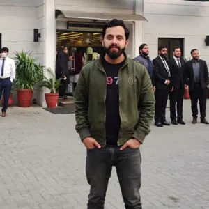 Waqar Tariq, Student Counselor